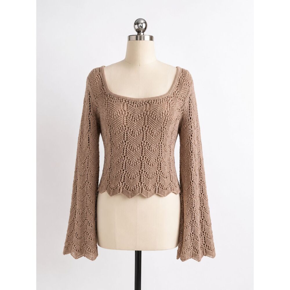 Hollister Crochet Bell Sleeve Sweater in Tan Size Large